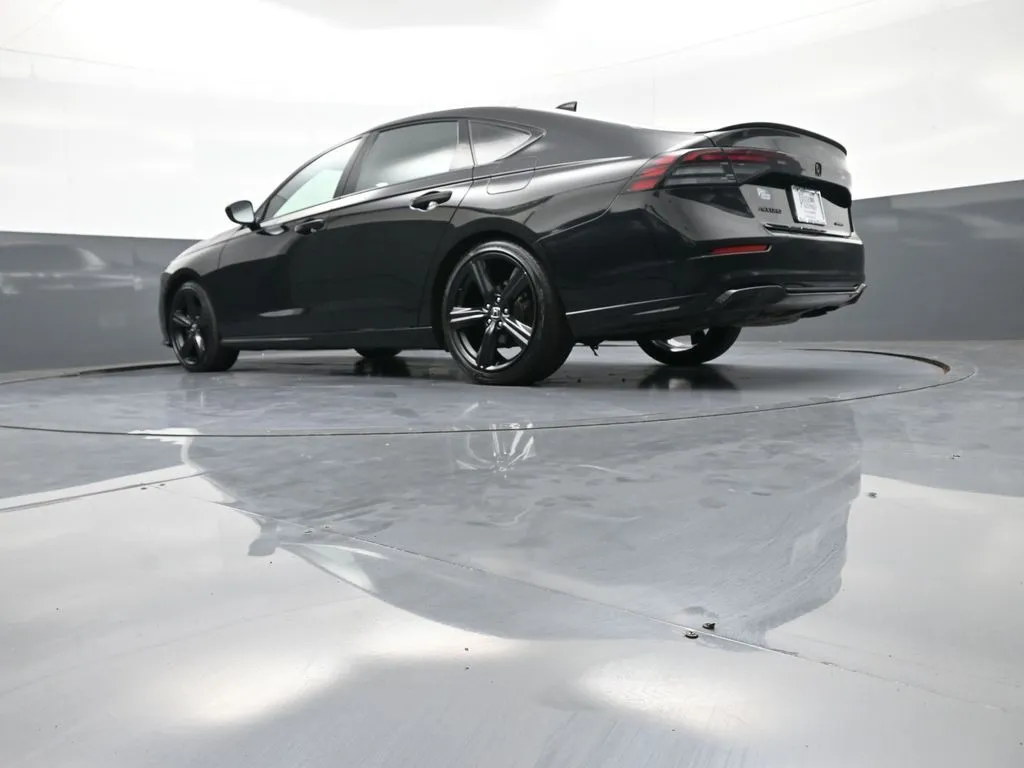 2023 Honda Accord Hybrid Sport-L - Photo 31