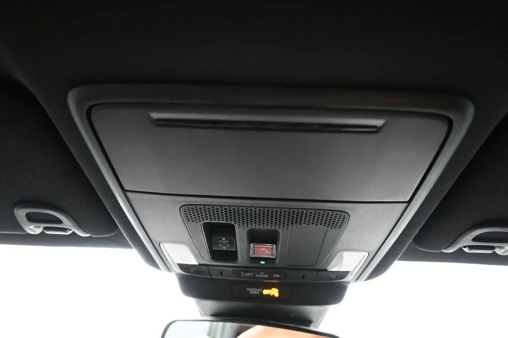 2023 Honda Accord Hybrid Sport-L - Photo 17
