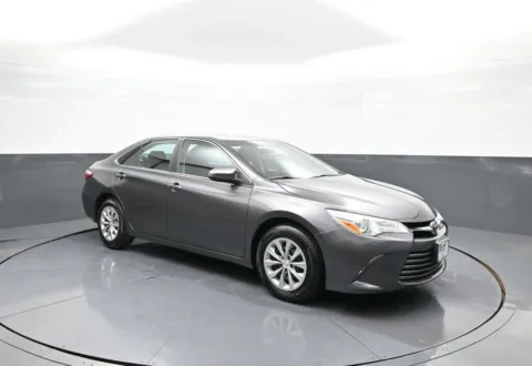 More photos of 2016 Toyota Camry LE at Plaza Honda, NY