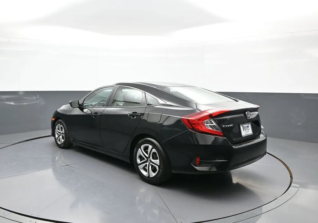 2017 Honda Civic LX - Photo 8