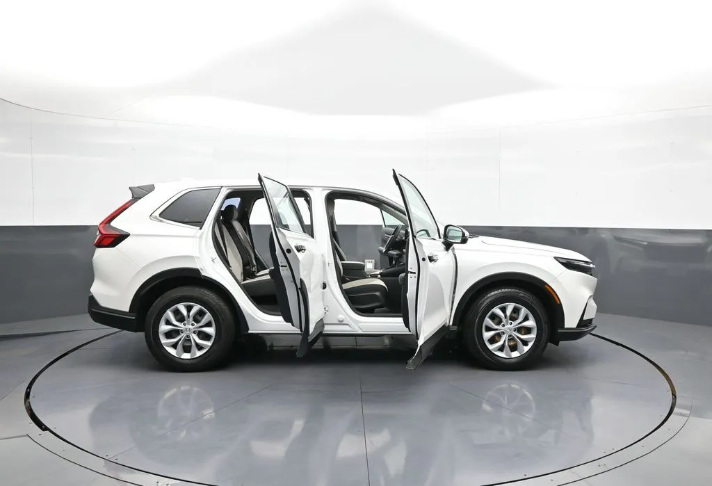 2023 Honda CR-V LX - Photo 40