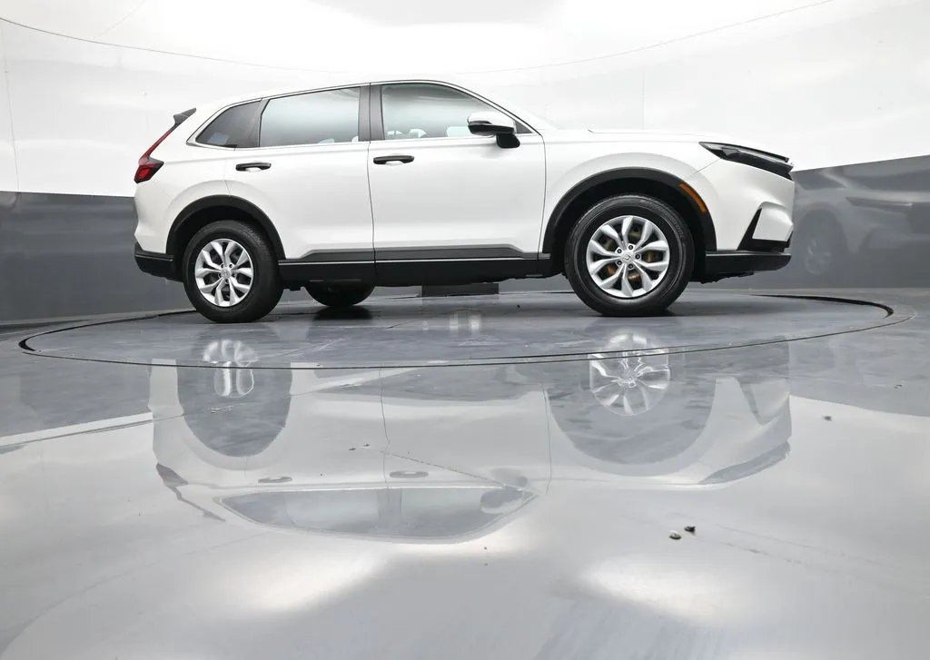 2023 Honda CR-V LX - Photo 27
