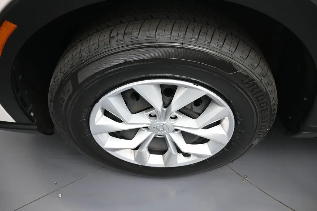 2023 Honda CR-V LX - Photo 14