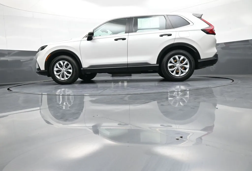 2023 Honda CR-V LX - Photo 31