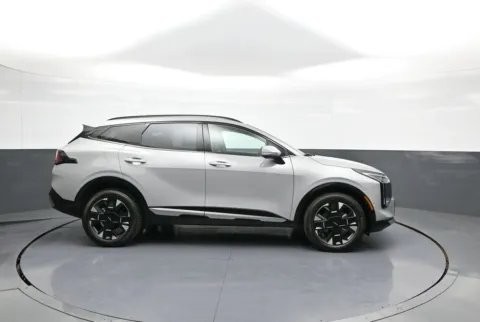 More photos of 2026 Kia Sportage SX-Prestige at Plaza Honda, NY
