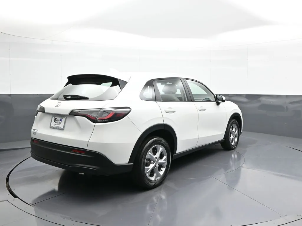 2025 Honda HR-V LX - Photo 6