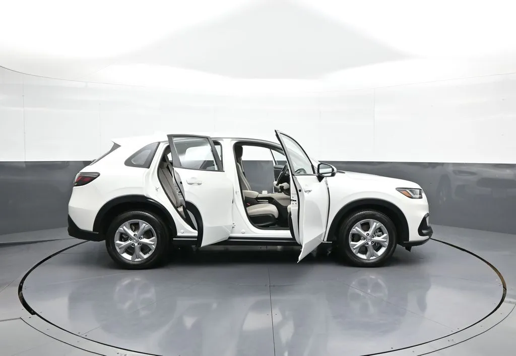 2025 Honda HR-V LX - Photo 40