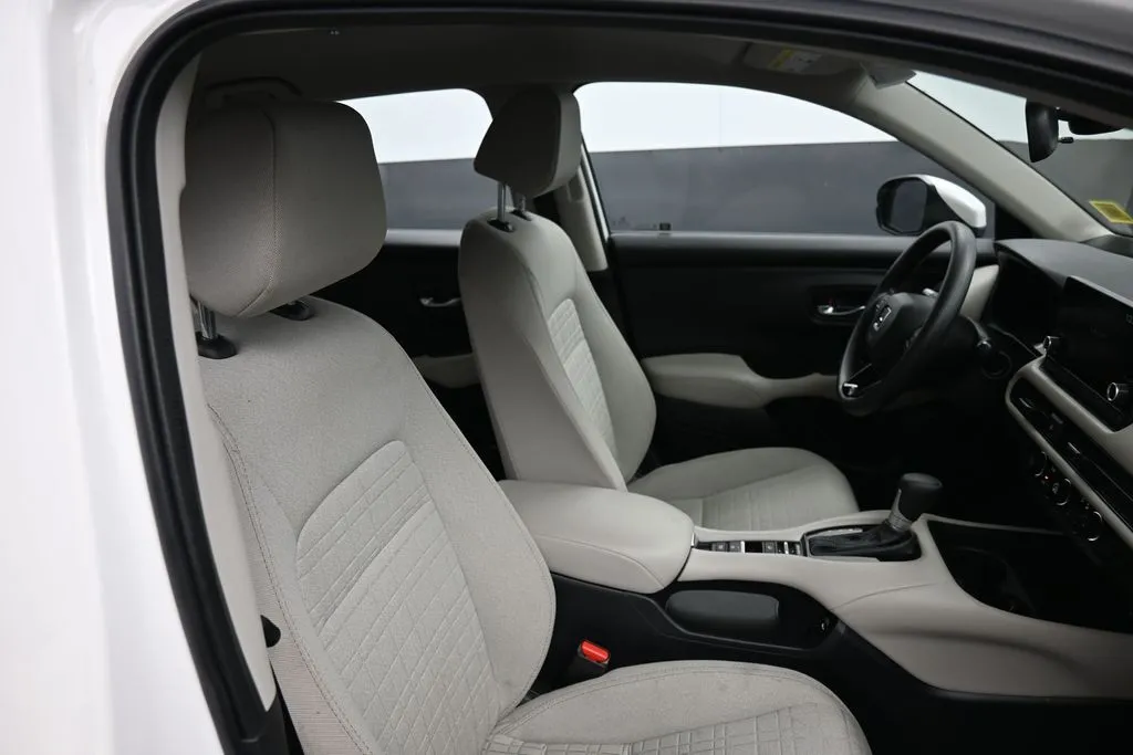 2025 Honda HR-V LX - Photo 23