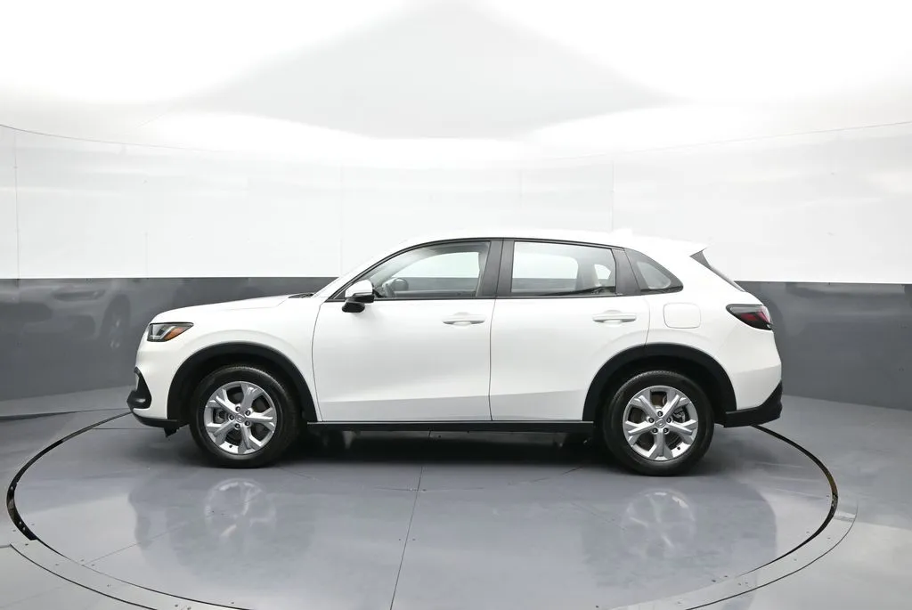 2025 Honda HR-V LX - Photo 9