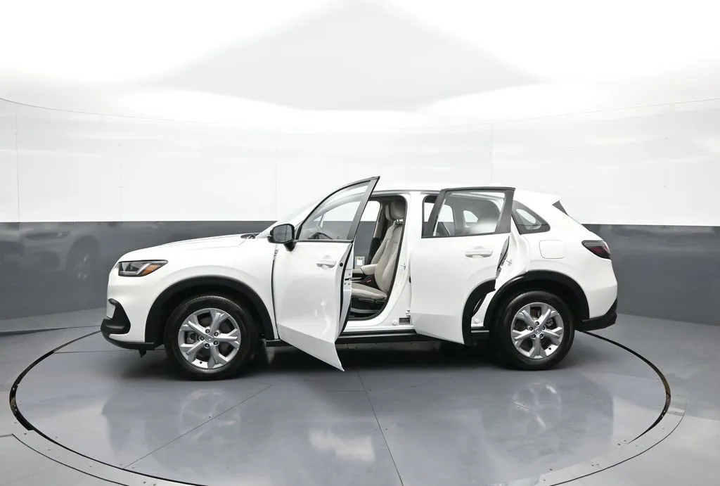 2025 Honda HR-V LX - Photo 41