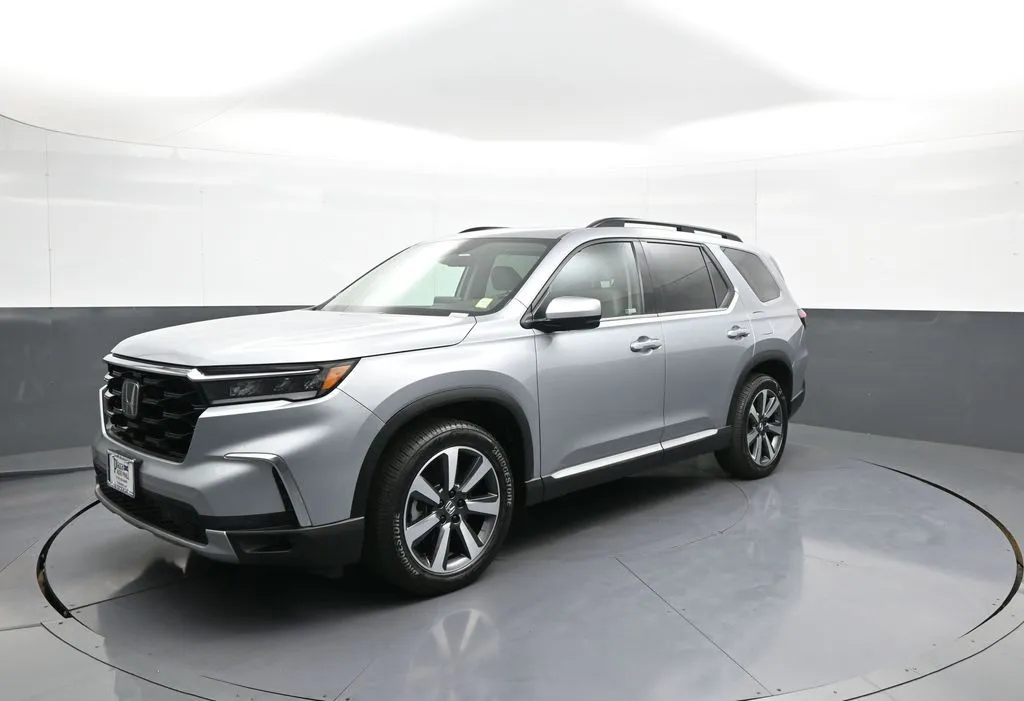 Silver 2024 Honda Pilot Touring for sale in Brooklyn, NY
