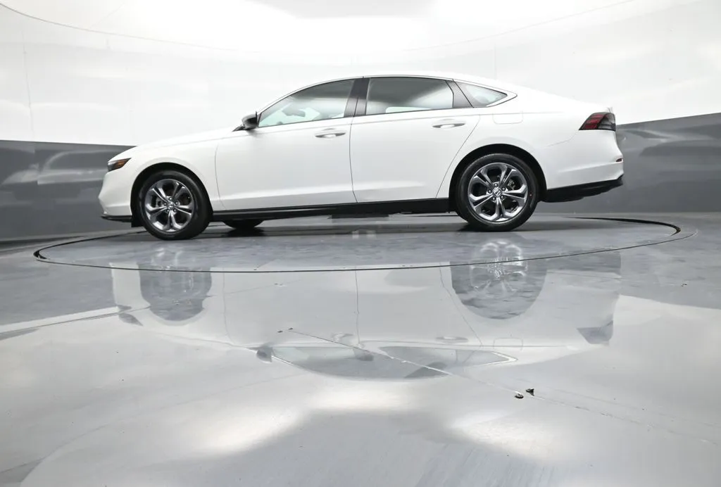 2024 Honda Accord EX - Photo 33