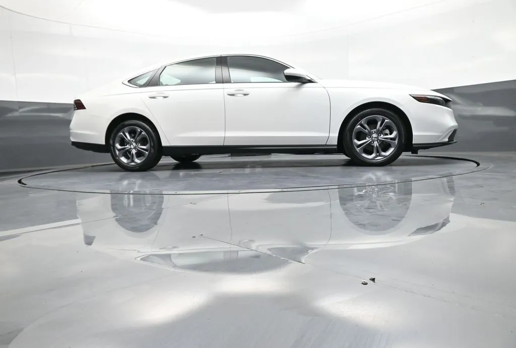2024 Honda Accord EX - Photo 29