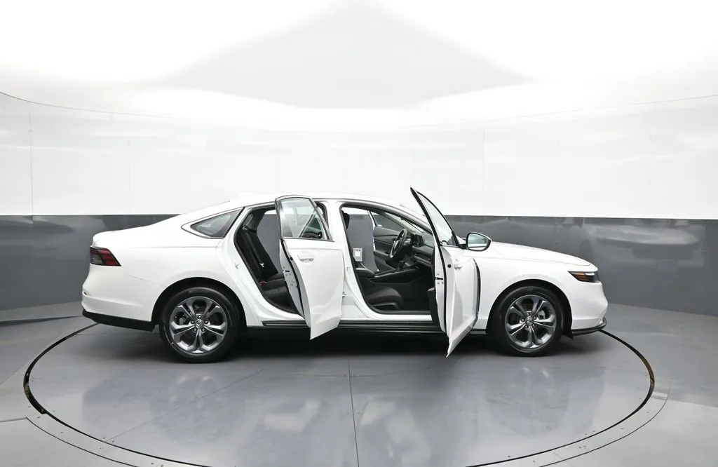 2024 Honda Accord EX - Photo 42