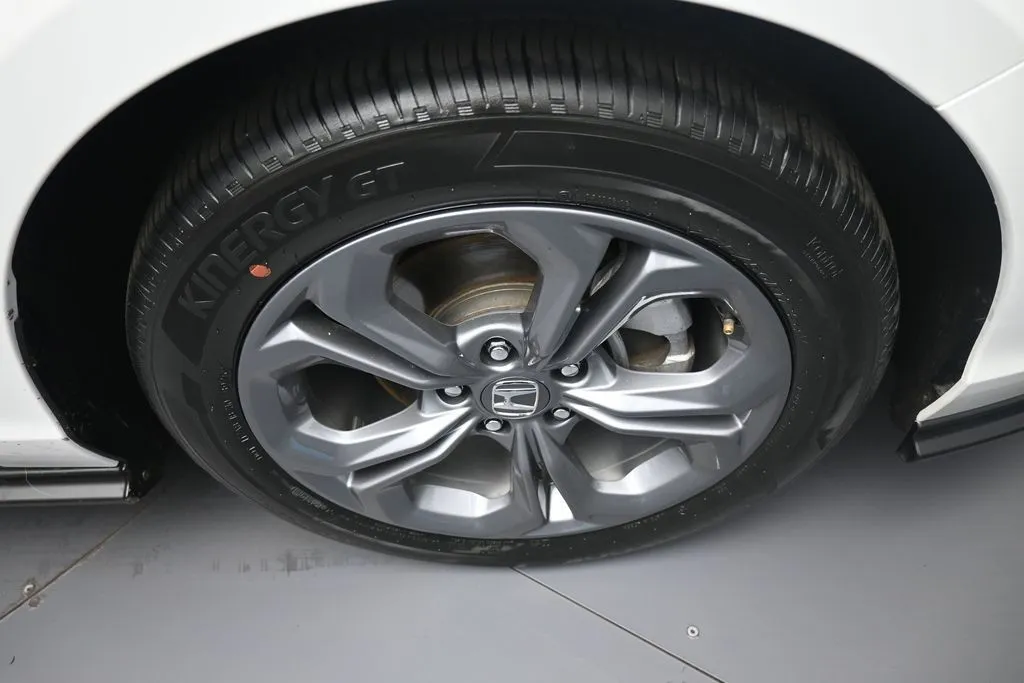 2024 Honda Accord EX - Photo 13