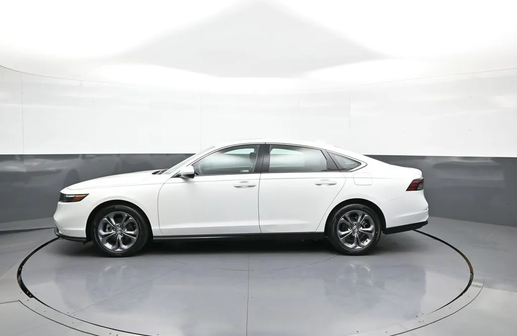 2024 Honda Accord EX - Photo 9