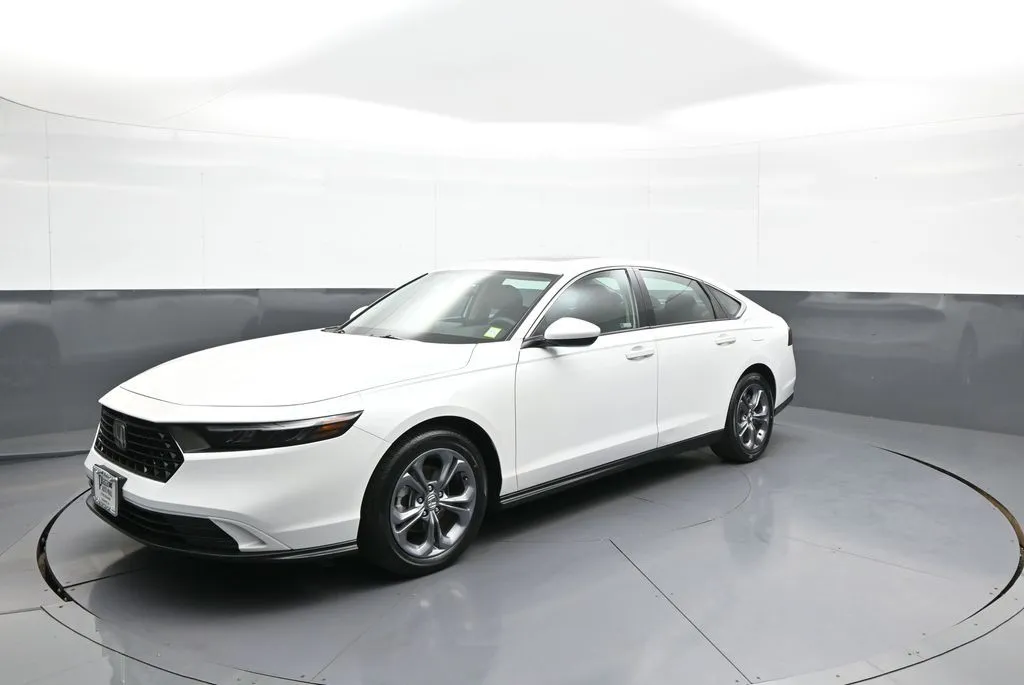 2024 Honda Accord EX - Photo 10