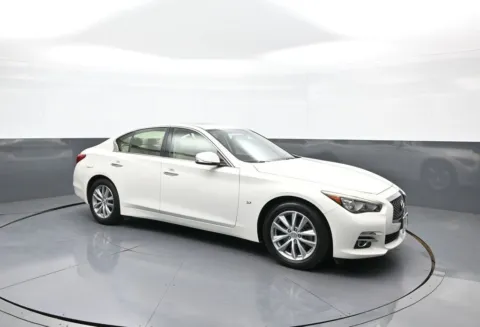 More photos of 2015 INFINITI Q50 Premium at Plaza Honda, NY
