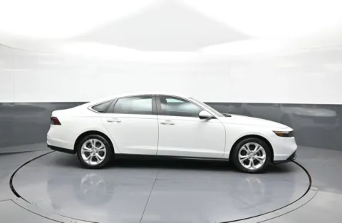 More photos of 2023 Honda Accord LX at Plaza Honda, NY