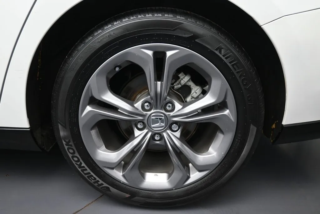 2024 Honda Accord Hybrid EX-L - Photo 15