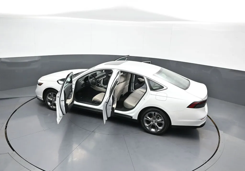 2024 Honda Accord Hybrid EX-L - Photo 43