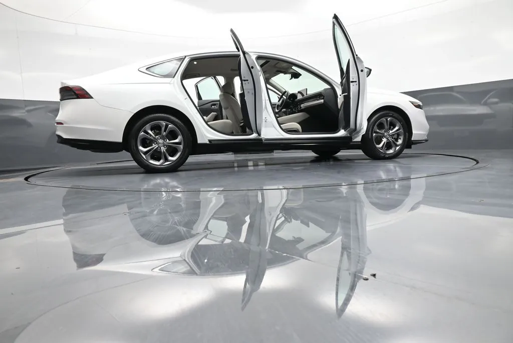 2024 Honda Accord Hybrid EX-L - Photo 47