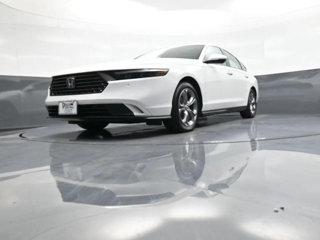 2024 Honda Accord Hybrid EX-L - Photo 25