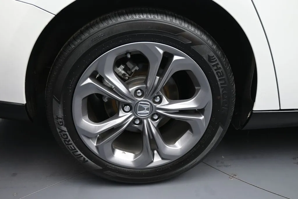 2024 Honda Accord Hybrid EX-L - Photo 12