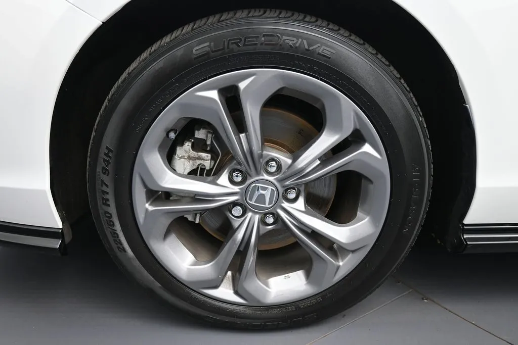2024 Honda Accord Hybrid EX-L - Photo 14
