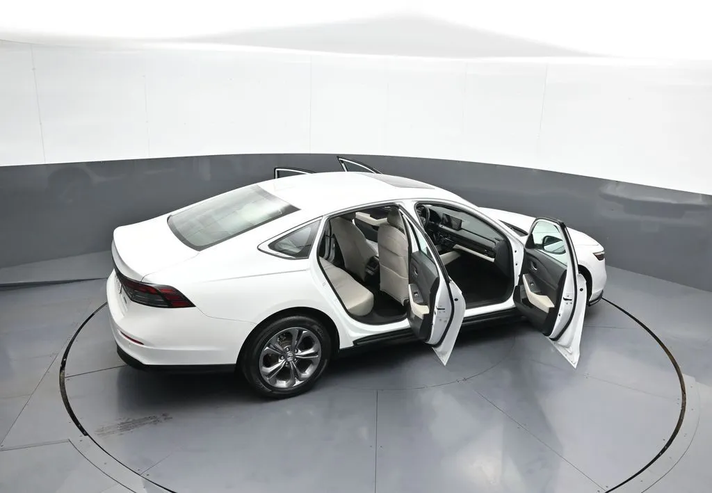 2024 Honda Accord Hybrid EX-L - Photo 44