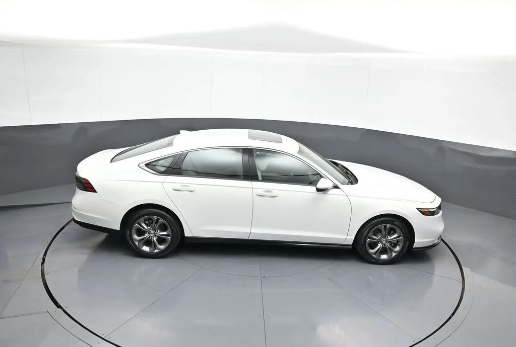 2024 Honda Accord Hybrid EX-L - Photo 36
