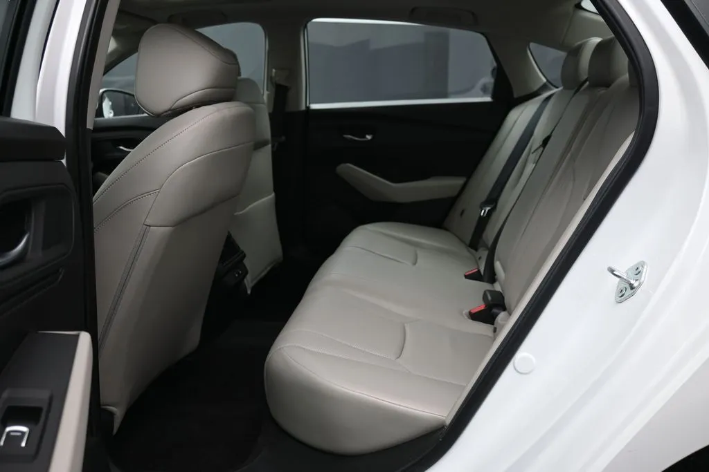 2024 Honda Accord Hybrid EX-L - Photo 21