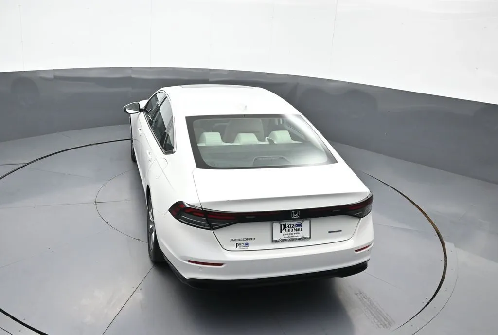 2024 Honda Accord Hybrid EX-L - Photo 38