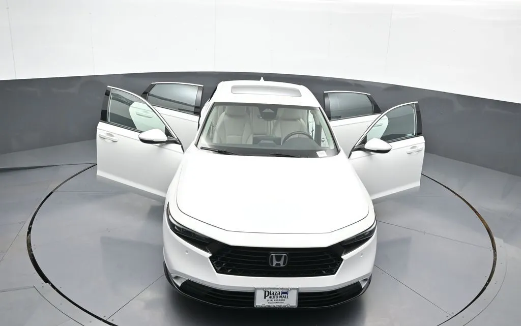 2024 Honda Accord Hybrid EX-L - Photo 45
