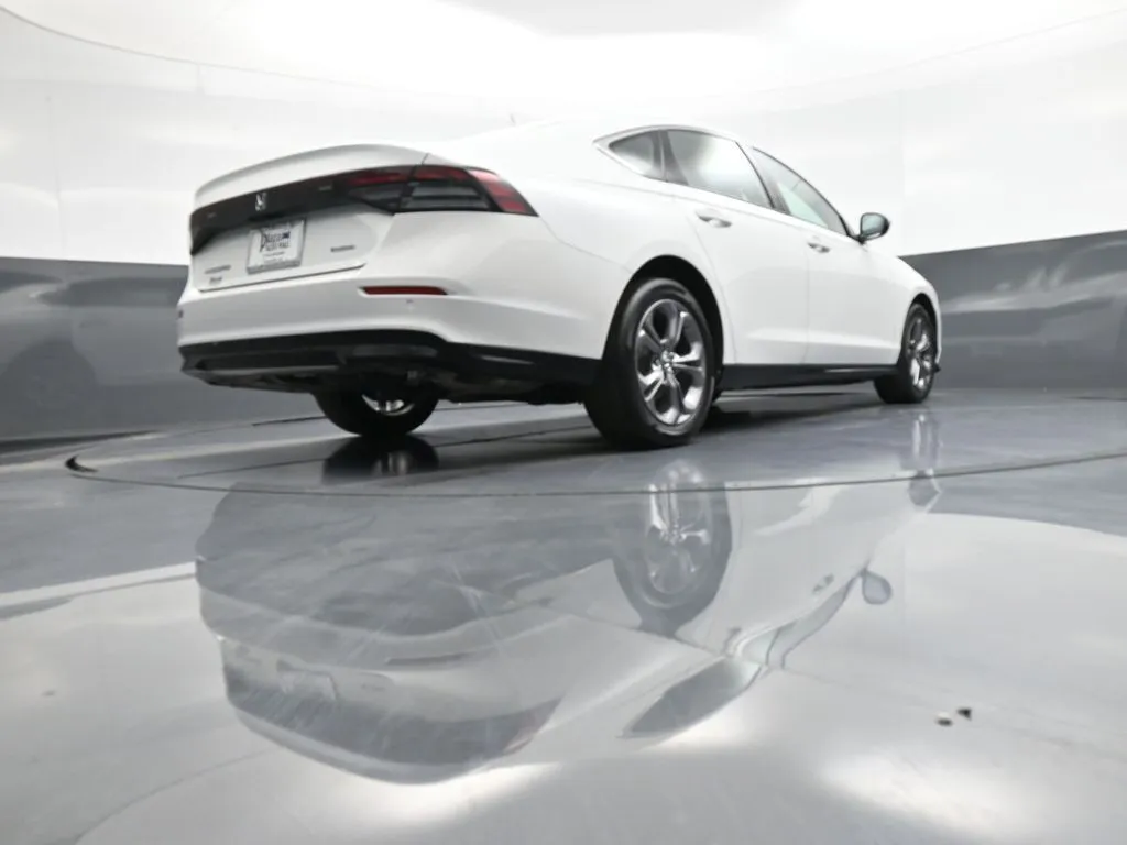 2024 Honda Accord Hybrid EX-L - Photo 29