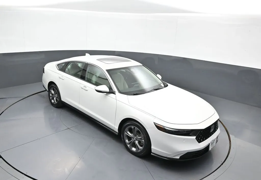 2024 Honda Accord Hybrid EX-L - Photo 35