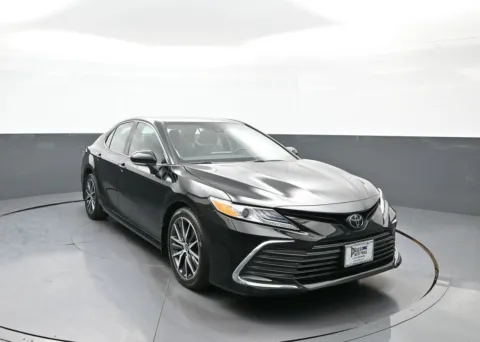 Another view of 2024 Toyota Camry XLE for sale in Brooklyn, NY at Plaza Honda