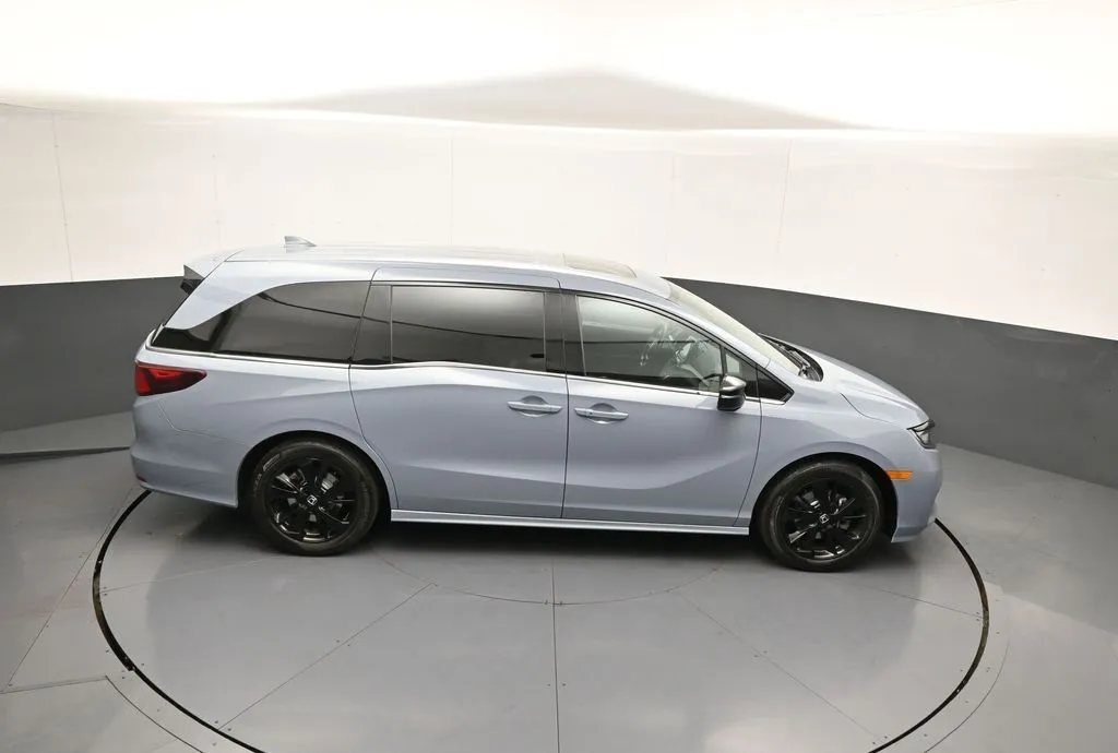 2024 Honda Odyssey SPORT - Photo 40