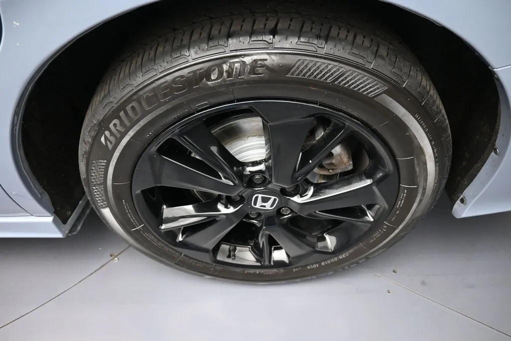 2024 Honda Odyssey SPORT - Photo 15