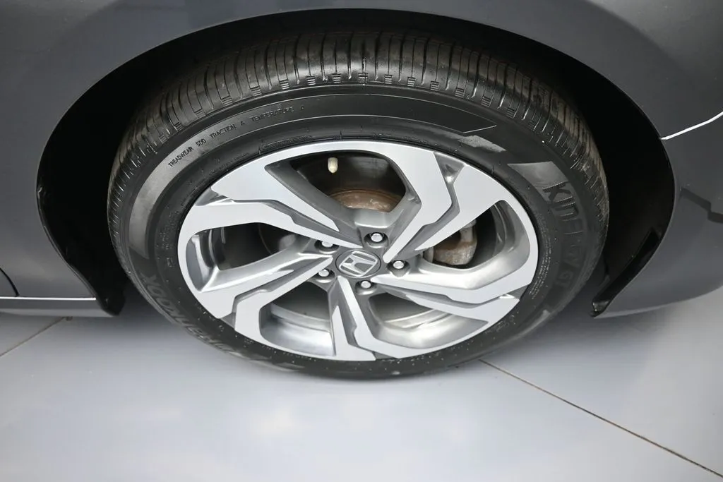 2020 Honda Accord EX-L - Photo 13