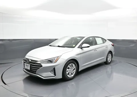 Silver 2019 Hyundai Elantra SE for sale in Brooklyn, NY