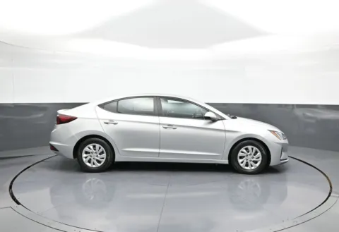More photos of 2019 Hyundai Elantra SE at Plaza Honda, NY