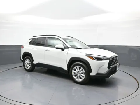 More photos of 2024 Toyota Corolla Cross LE at Plaza Honda, NY