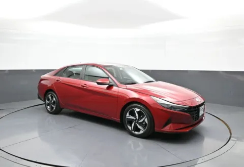More photos of 2023 Hyundai Elantra SEL at Plaza Honda, NY