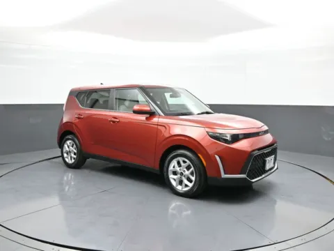 More photos of 2023 Kia Soul LX at Plaza Honda, NY