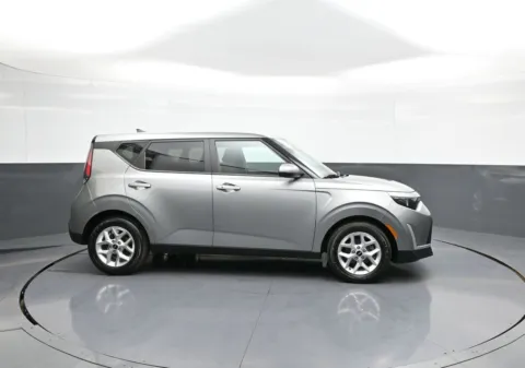 More photos of 2023 Kia Soul S at Plaza Honda, NY