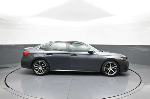More photos of 2024 Honda Civic Touring at Plaza Honda, NY