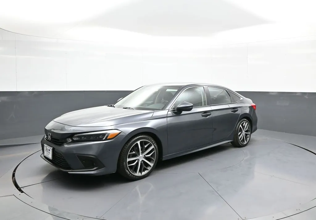 2024 Honda Civic Touring - Photo 10