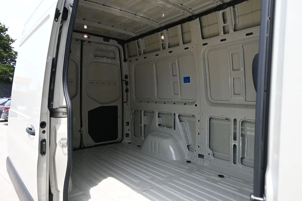 2024 Mercedes-Benz Sprinter Cargo Van Base - Photo 30