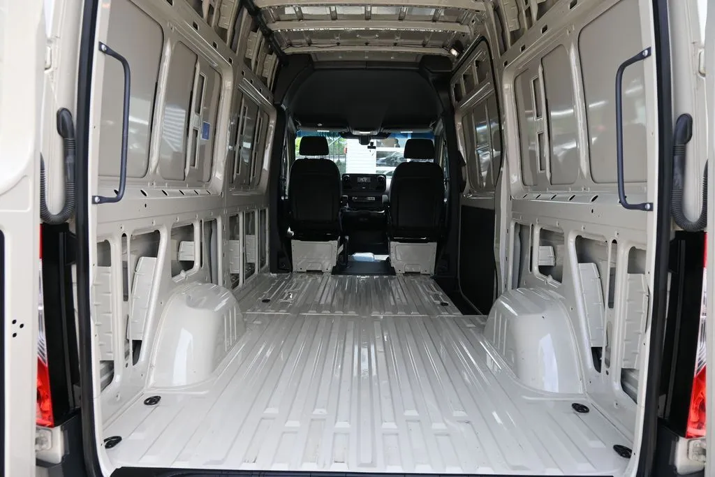 2024 Mercedes-Benz Sprinter Cargo Van Base - Photo 25